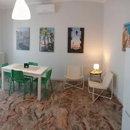 Apartment Appartamento Vieste Centro Vista Mare *